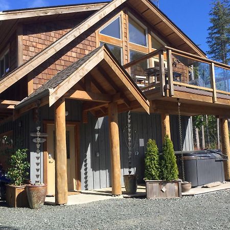 Black Bear Guesthouse Tofino Eksteriør billede